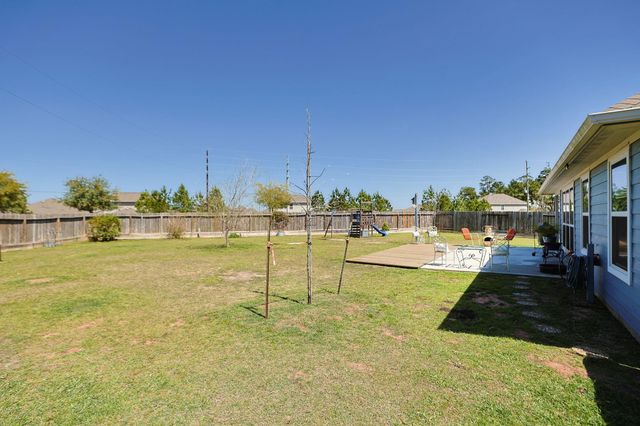 115 Hillandale Court, Magnolia, TX 77354