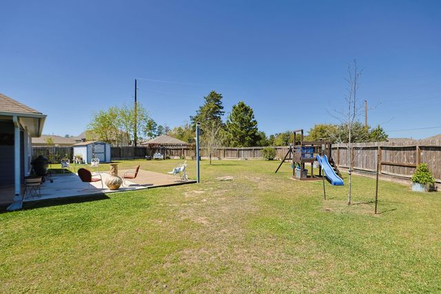 115 Hillandale Court, Magnolia, TX 77354