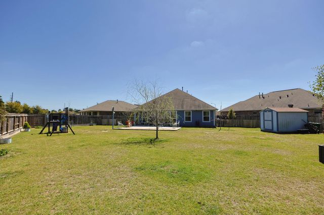 115 Hillandale Court, Magnolia, TX 77354