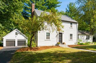 31 Raymond Street, Nashua, NH 03064