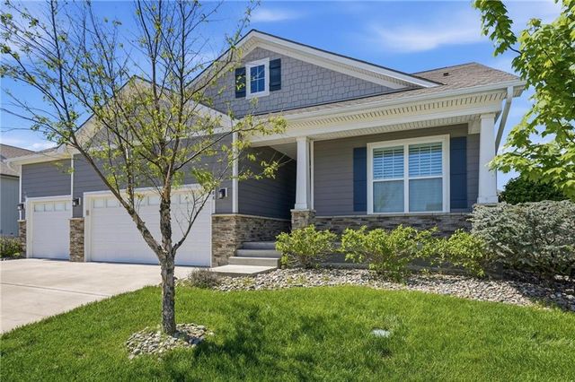 604 SW Haverford Road, Lee's Summit, MO 64081