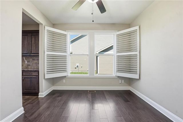 604 SW Haverford Road, Lee's Summit, MO 64081