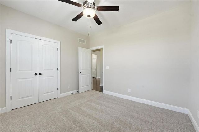 604 SW Haverford Road, Lee's Summit, MO 64081