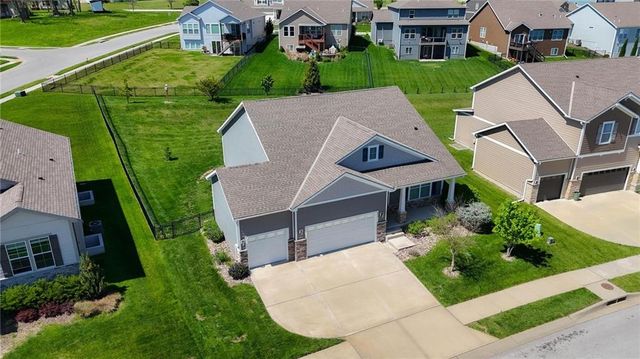 604 SW Haverford Road, Lee's Summit, MO 64081