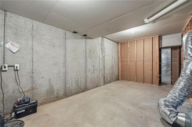 604 SW Haverford Road, Lee's Summit, MO 64081