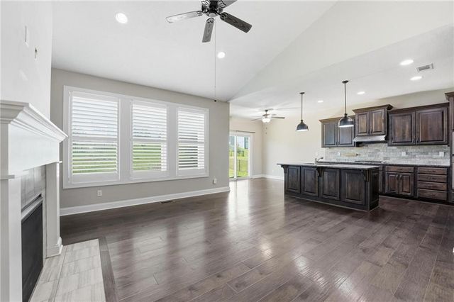 604 SW Haverford Road, Lee's Summit, MO 64081