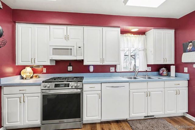 16621 Admiral, Fraser, MI 48026