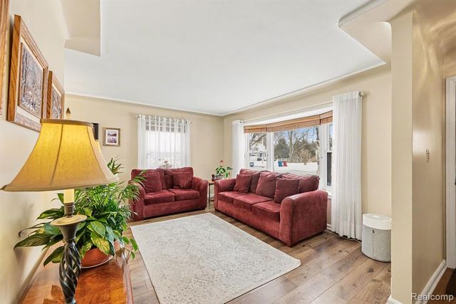 16621 Admiral, Fraser, MI 48026