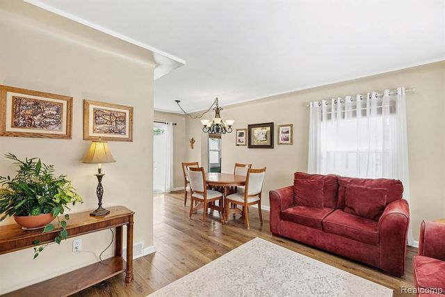 16621 Admiral, Fraser, MI 48026