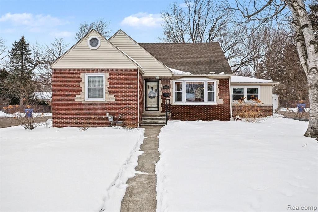 16621 Admiral, Fraser, MI 48026