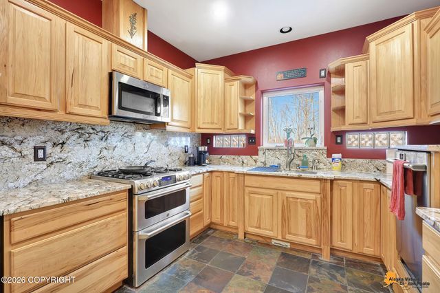 3945 E Country Field Circle, Wasilla, AK 99654