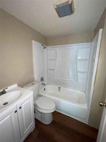 4827 Shreveport, Houston, TX 77028