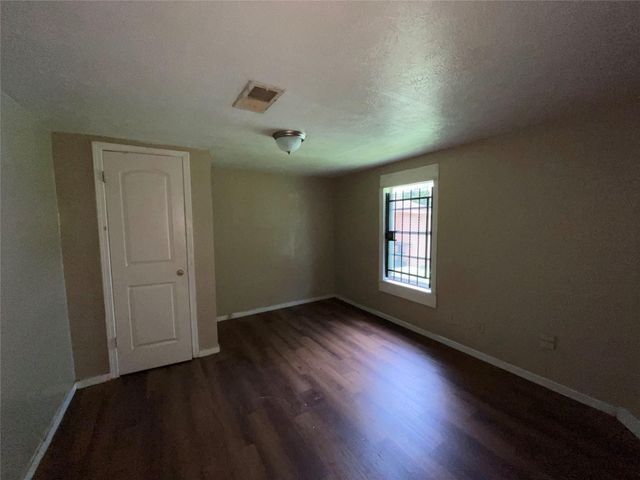 4827 Shreveport, Houston, TX 77028