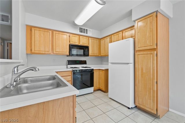 5710 East Tropicana Avenue 1184, Las Vegas, NV 89122