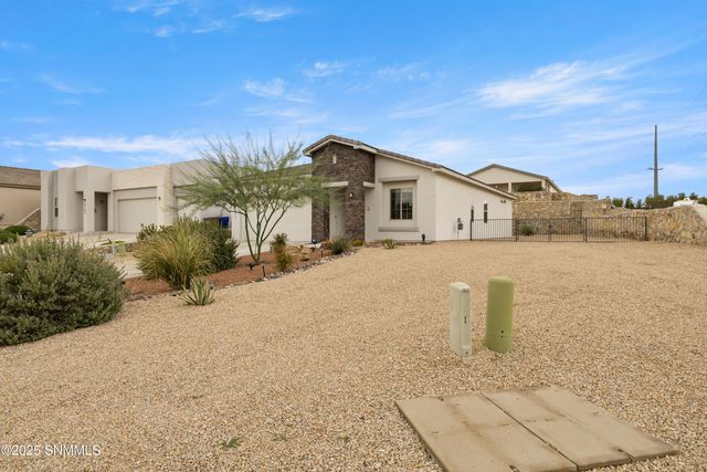 4111 Lejos Court, Las Cruces, NM 88011