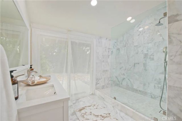 16722 Knollwood Drive, Granada Hills, CA 91344