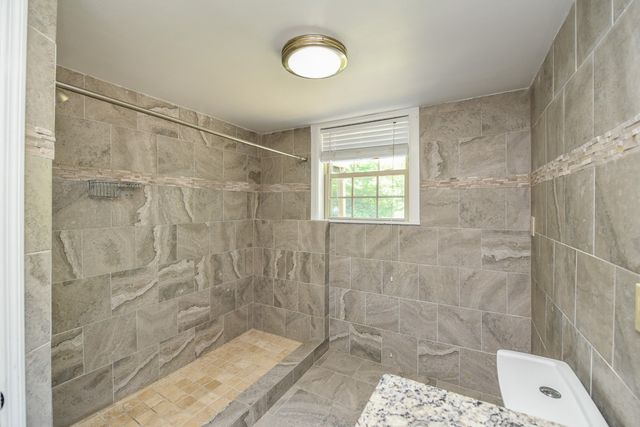 235 Savely Dr, Hendersonville, TN 37075