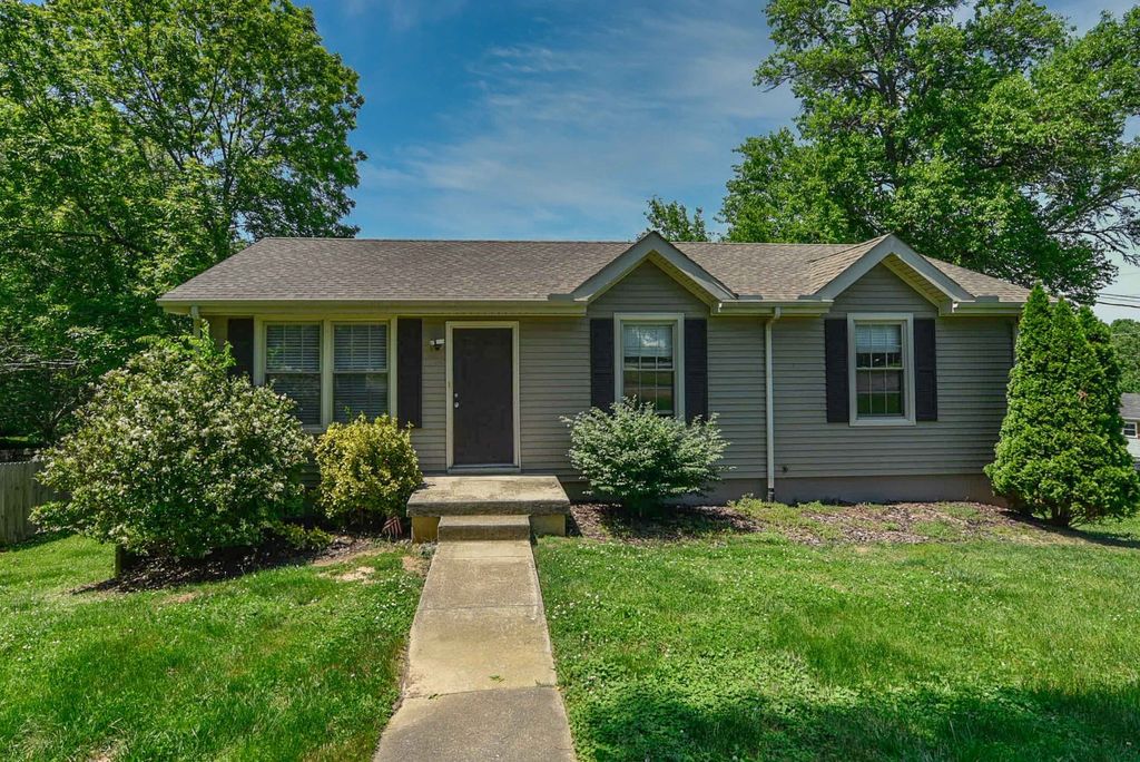 235 Savely Dr, Hendersonville, TN 37075