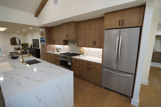 4004 Cedar Bayou Drive, Dallas, TX 75244