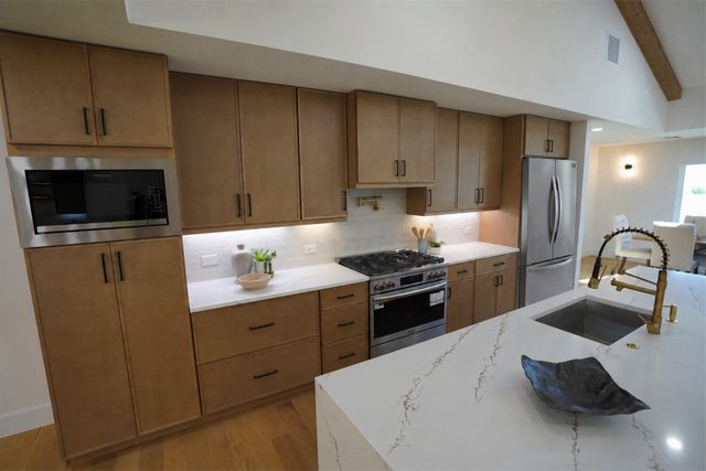 4004 Cedar Bayou Drive, Dallas, TX 75244