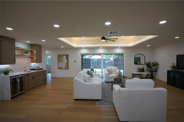 4004 Cedar Bayou Drive, Dallas, TX 75244