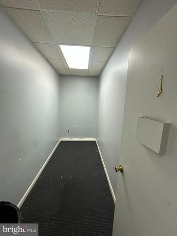 113 LONG LN, Upper Darby, PA 19082