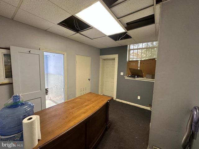 113 LONG LN, Upper Darby, PA 19082