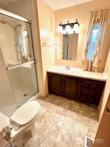 1420 SE Chickadee Lane, College Place, WA 99324