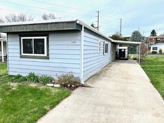 1420 SE Chickadee Lane, College Place, WA 99324