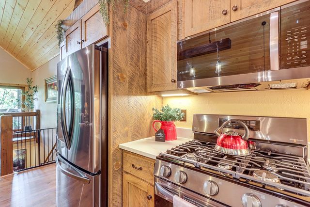 313 Muffle Court, Ellijay, GA 30540