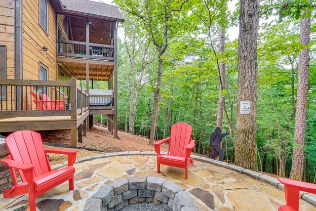 313 Muffle Court, Ellijay, GA 30540