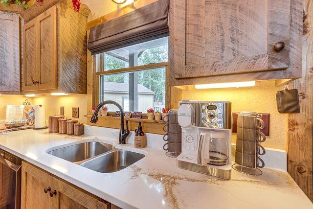 313 Muffle Court, Ellijay, GA 30540