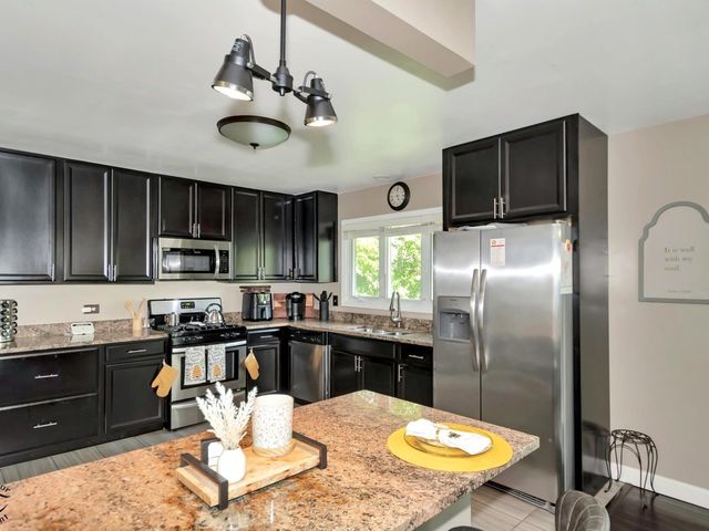 1215 187th Street, Homewood, IL 60430