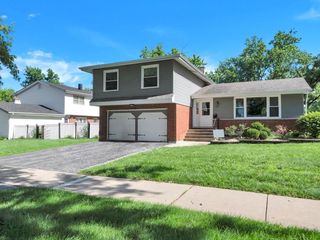 1215 187th Street, Homewood, IL 60430