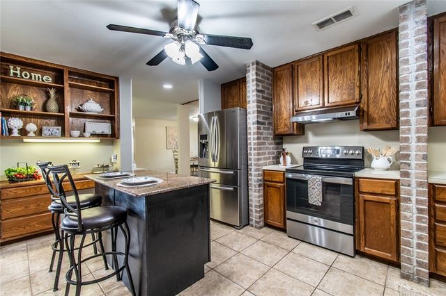 3245 Hampton St, Corpus Christi, TX 78414