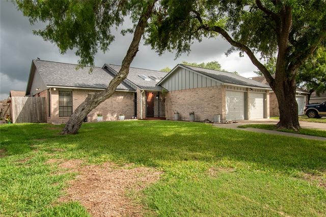 3245 Hampton St, Corpus Christi, TX 78414