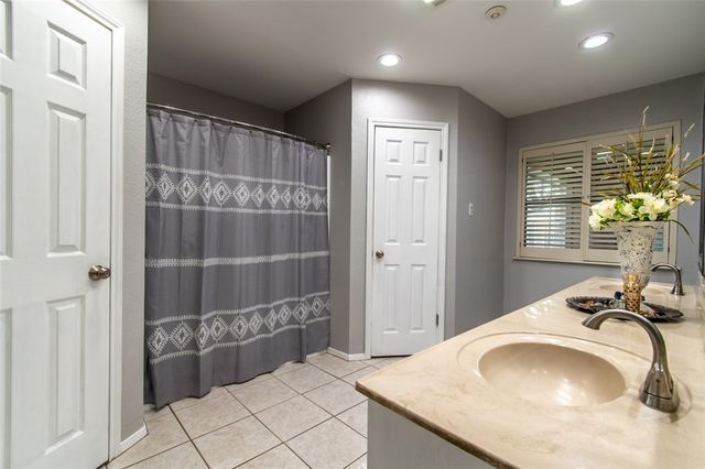 3245 Hampton St, Corpus Christi, TX 78414