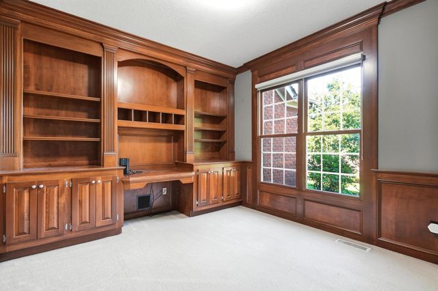 5831 Willow Bend Lane, Westerville, OH 43082