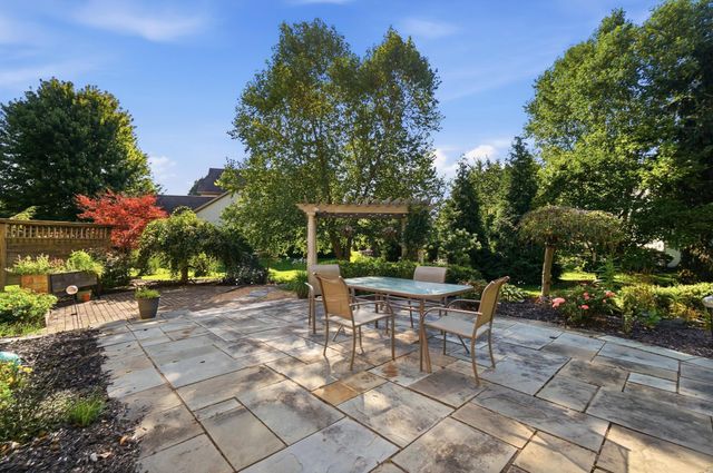 5831 Willow Bend Lane, Westerville, OH 43082