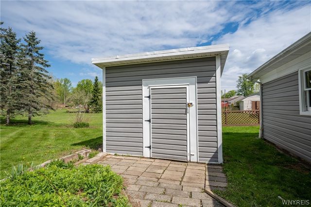 85 Lenora Drive, Hamburg, NY 14075
