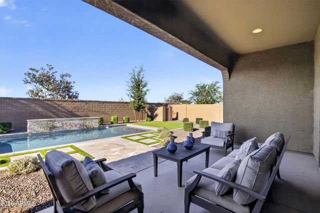 2997 E BARREL RACE Road, San Tan Valley, AZ 85140