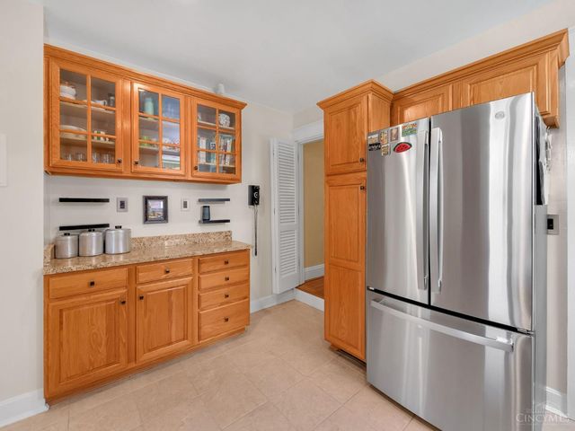 3230 Epworth Avenue, Cincinnati, OH 45211