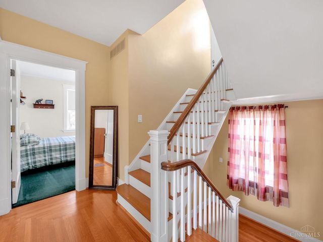 3230 Epworth Avenue, Cincinnati, OH 45211