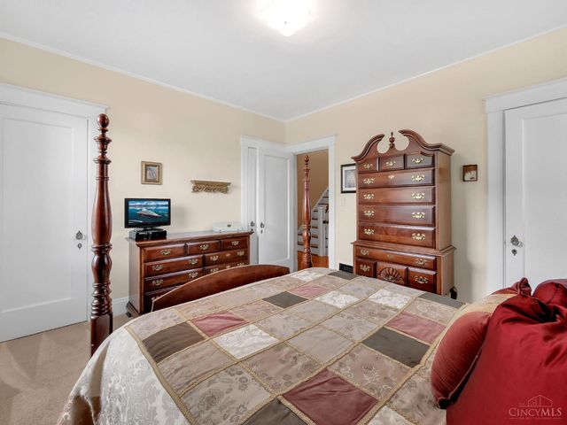 3230 Epworth Avenue, Cincinnati, OH 45211