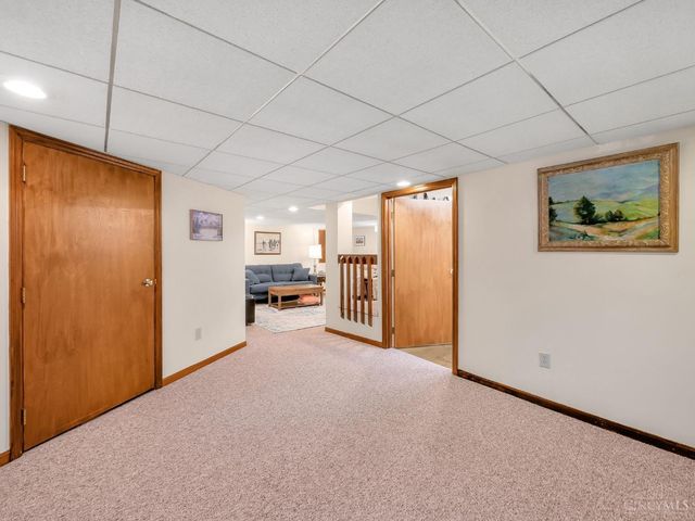 3230 Epworth Avenue, Cincinnati, OH 45211
