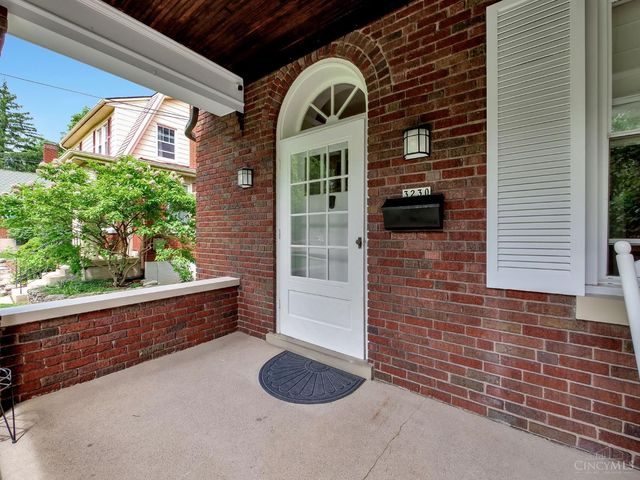 3230 Epworth Avenue, Cincinnati, OH 45211