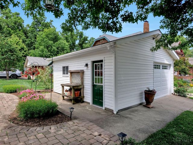 3230 Epworth Avenue, Cincinnati, OH 45211