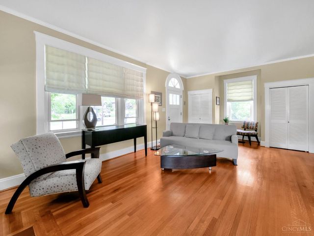 3230 Epworth Avenue, Cincinnati, OH 45211