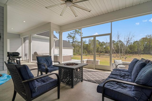 2206 Eastwoods Dr., Conway, SC 29526