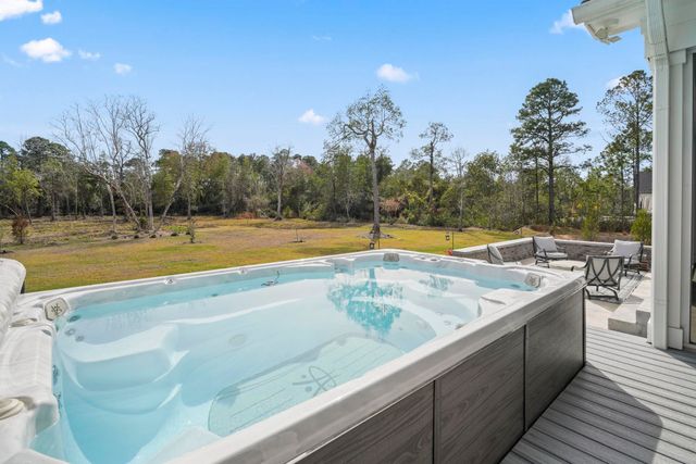 2206 Eastwoods Dr., Conway, SC 29526